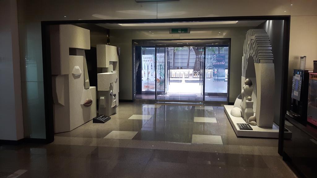 Uijeongbu Nice Hotel מראה חיצוני תמונה