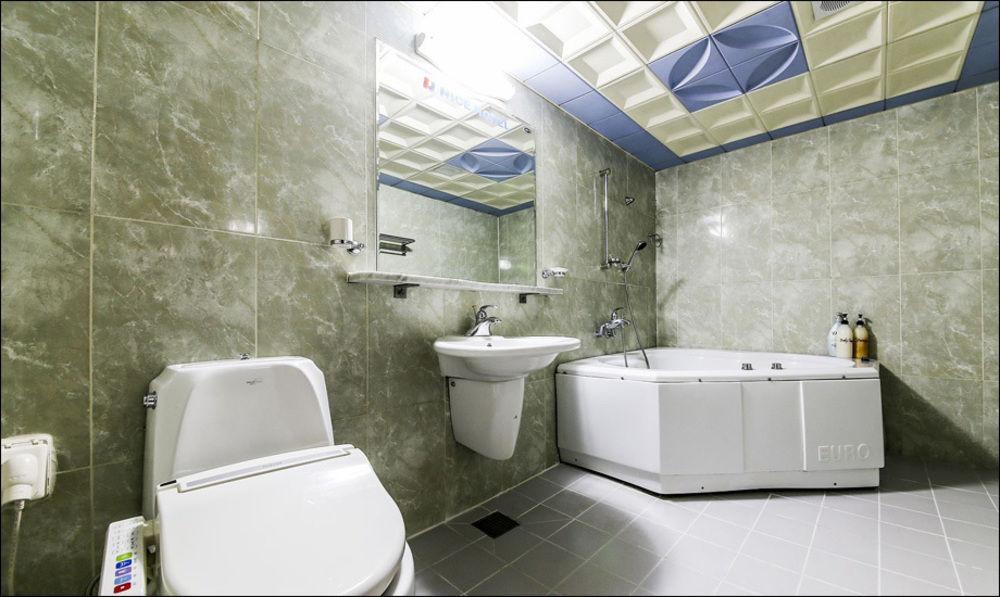 Uijeongbu Nice Hotel מראה חיצוני תמונה