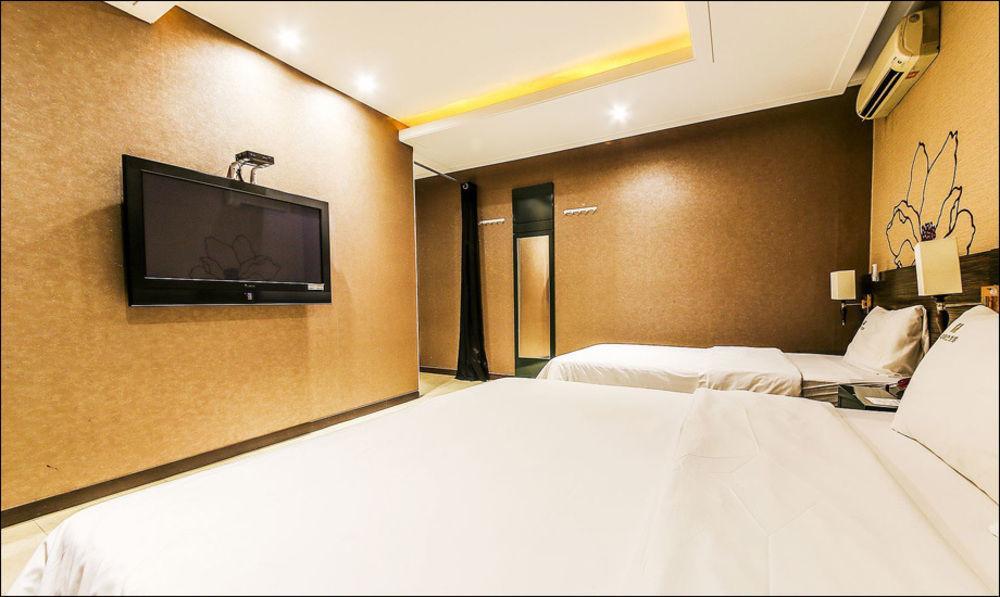Uijeongbu Nice Hotel מראה חיצוני תמונה