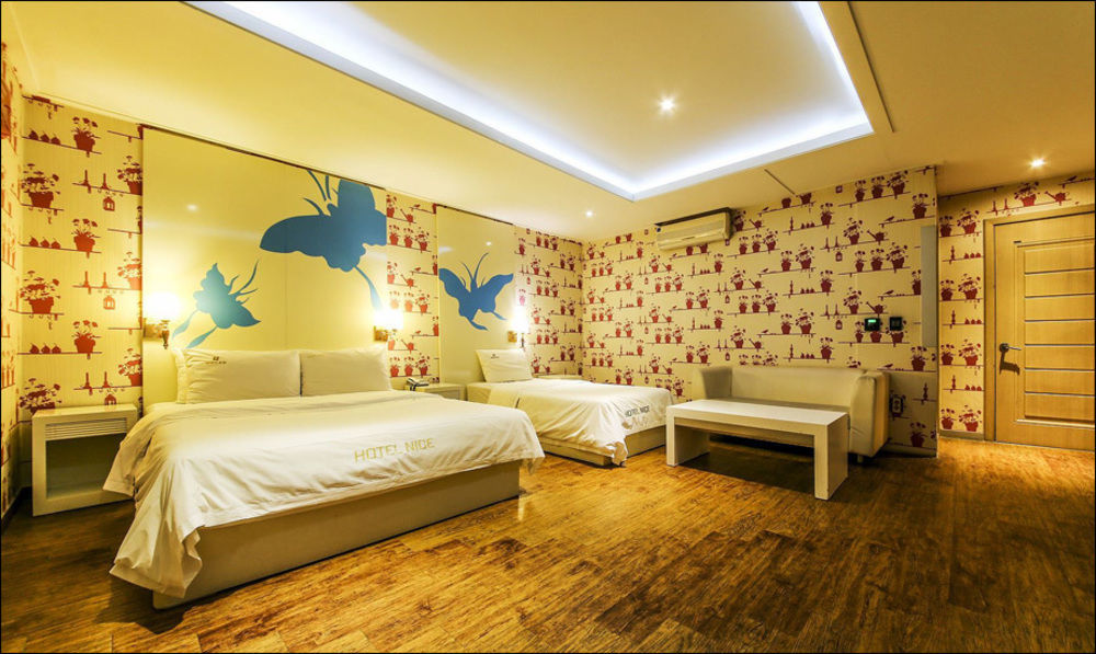 Uijeongbu Nice Hotel מראה חיצוני תמונה