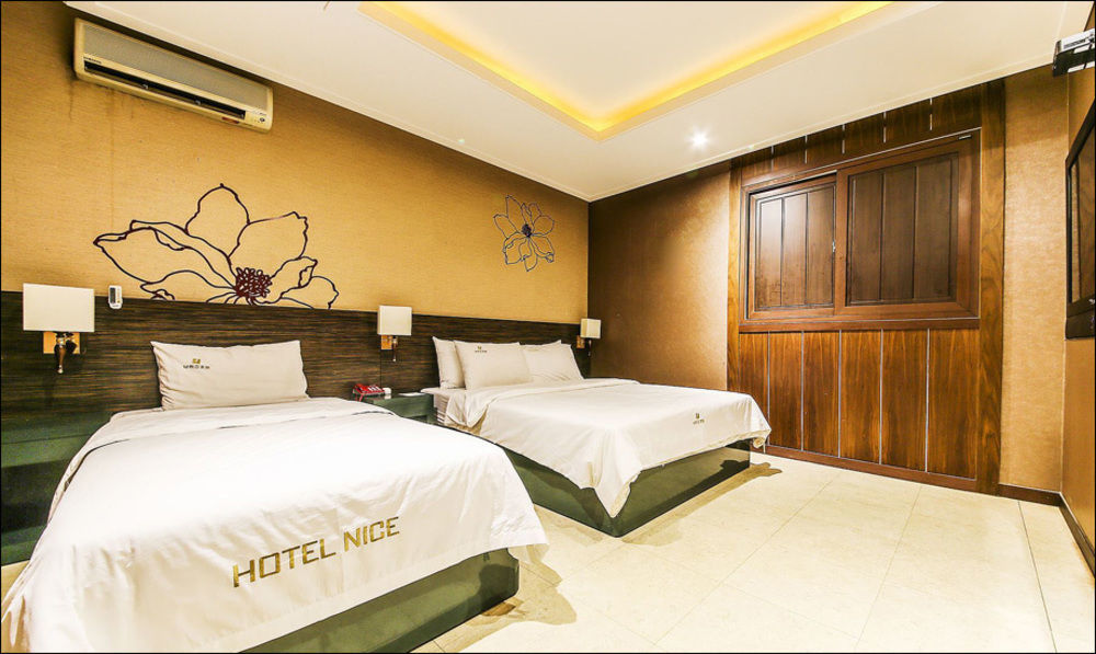 Uijeongbu Nice Hotel מראה חיצוני תמונה
