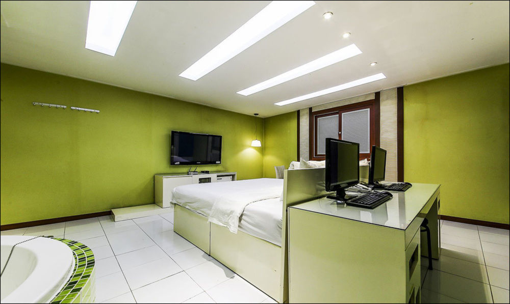 Uijeongbu Nice Hotel מראה חיצוני תמונה