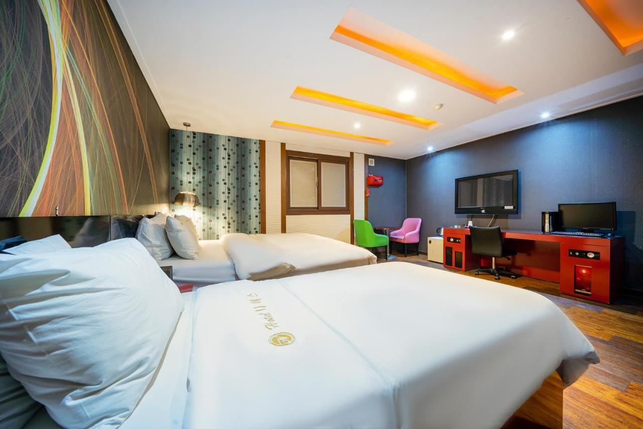 Uijeongbu Nice Hotel מראה חיצוני תמונה